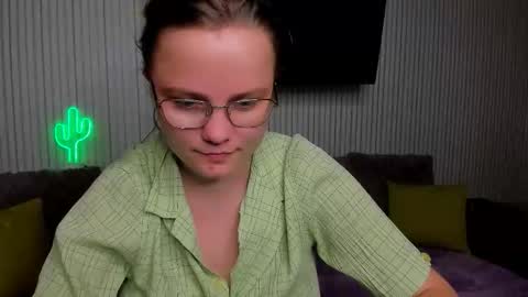 anny_love_you online show from November 10, 10:23 pm