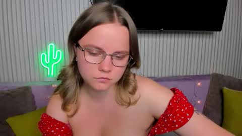 anny_love_you online show from November 8, 8:23 pm