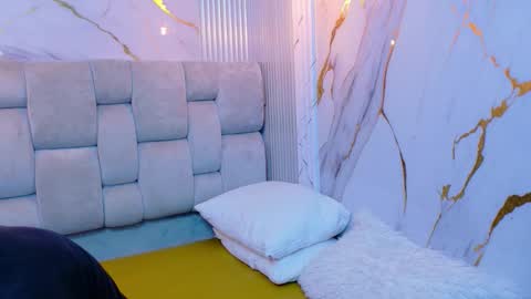 annyeli_bigtits online show from March 3, 2:40 am