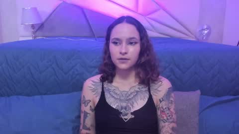 Snapshot of annythomsonn chatting on January 3, 12:00 am AnnyT online show from January 3, 12:00 am