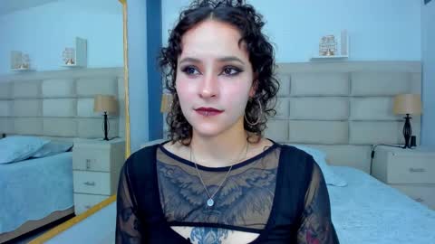 Snapshot of annythomsonn chatting on September 11, 10:00 pm AnnyT online show from September 11, 10:00 pm
