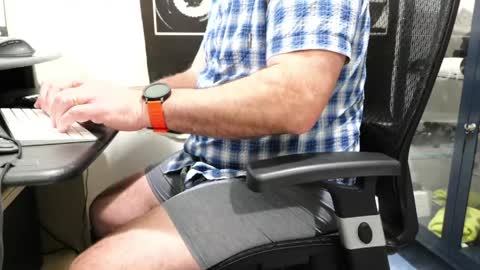 D online show from April 13, 12:42 pm