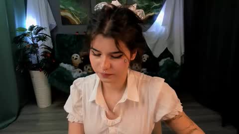 Anora online show from October 22, 1:02 pm