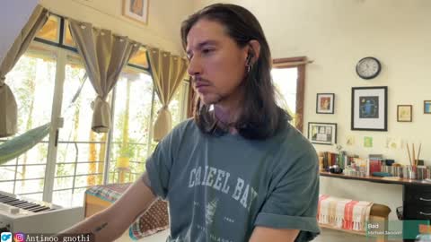 Snapshot of antinoo_gnothi chatting on December 22, 4:38 pm Antinoo Gnothi online show from December 22, 4:38 pm