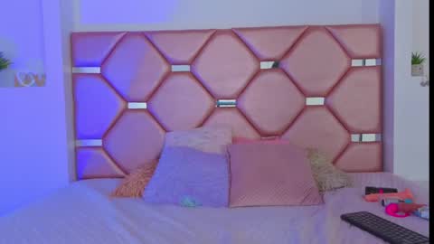 antonella_glow online show from May 5, 12:22 pm