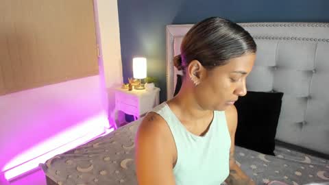 Snapshot of antonellaparker chatting on February 6, 12:15 pm Sarah online show from February 6, 12:15 pm