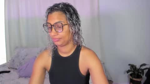 Snapshot of antonellaparker chatting on October 25, 5:46 pm Sarah online show from October 25, 5:46 pm