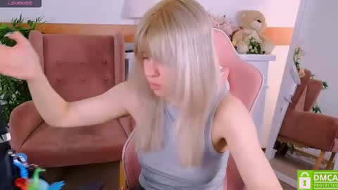 antonia_ferrero online show from January 14, 7:27 am