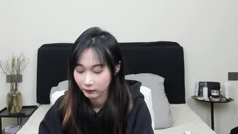 Aina online show from November 28, 7:32 pm