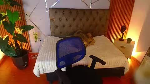 Antonella online show from April 29, 6:40 am