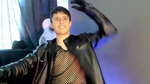 antonnello_ online show from December 1, 4:38 pm