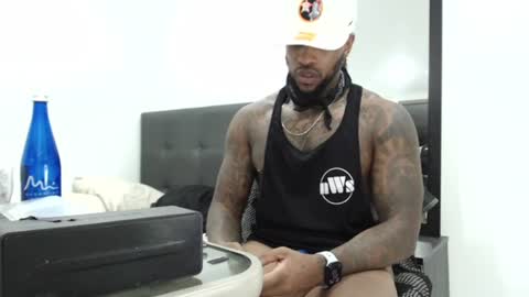 antwanblack11 online show from January 7, 11:35 pm