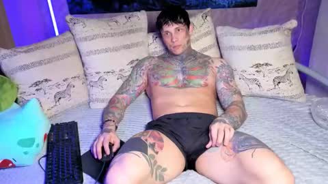 Tom online show from November 11, 6:04 am