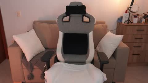 anya online show from February 17, 8:41 pm