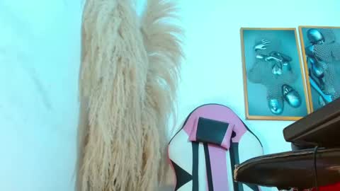 Snapshot of anyell_fox_xxx chatting on February 18, 3:20 pm anyell online show from February 18, 3:20 pm