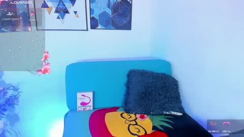 Snapshot of anyell_fox_xxx chatting on October 13, 10:45 pm anyell online show from October 13, 10:45 pm