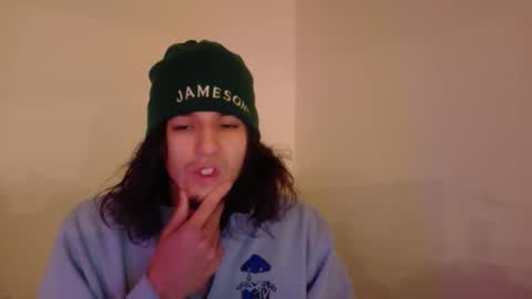 Snapshot of apachewithawebcam chatting on November 2, 6:24 am ApacheWithWebcam online show from November 2, 6:24 am