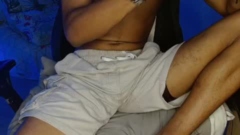Snapshot of aphal_hot23 chatting on October 6, 6:04 pm aphal_hot23 online show from October 6, 6:04 pm