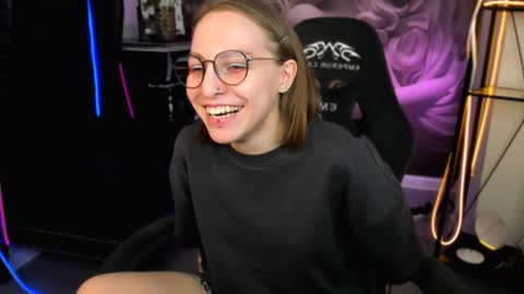 APHEX QUEEN online show from February 14, 4:20 pm