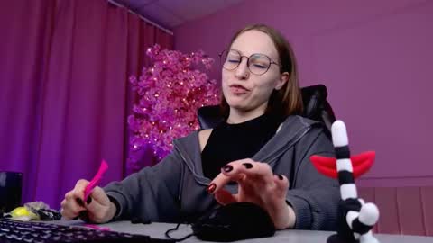 APHEX QUEEN online show from February 28, 7:14 pm