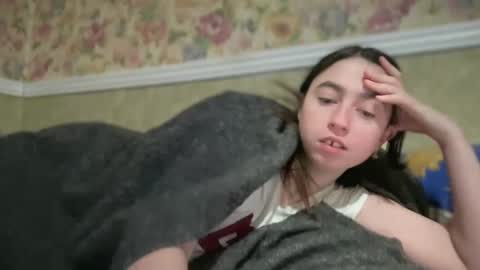 aphr0dite22 online show from April 11, 8:18 am