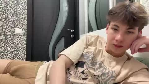 Snapshot of aplant_ chatting on October 22, 10:44 pm aplant_ online show from October 22, 10:44 pm