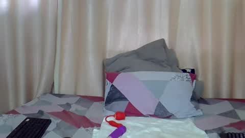 Apple queen online show from February 15, 12:37 pm