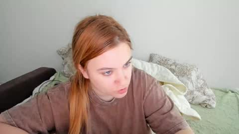 appleyummybuns online show from June 5, 11:37 am