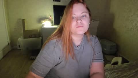 appleyummybuns online show from January 19, 2:32 am