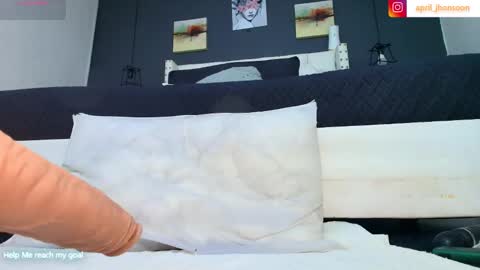 April Jhonsson online show from February 4, 6:17 am