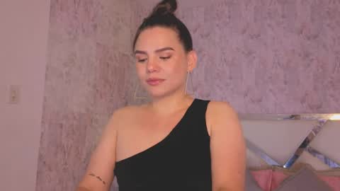 Isabella online show from April 11, 9:19 pm