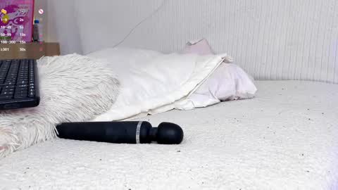 Snapshot of apriladdams chatting on October 1, 10:52 pm April Addams online show from October 1, 10:52 pm