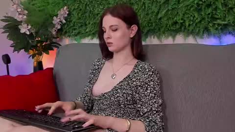 April online show from March 8, 10:24 pm