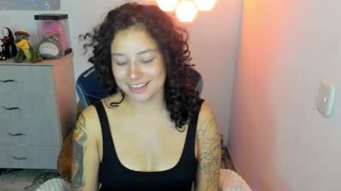 Snapshot of aqua_emilly chatting on October 20, 10:48 pm aqua emilly online show from October 20, 10:48 pm