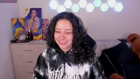 aqua emilly online show from May 24, 11:44 pm
