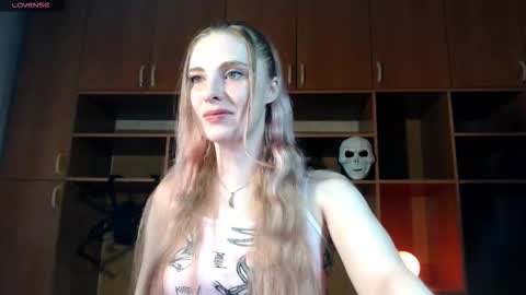 Snapshot of aqualen chatting on October 26, 9:54 am aqualen online show from October 26, 9:54 am