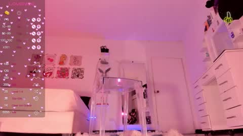 Isabella online show from December 4, 1:27 am