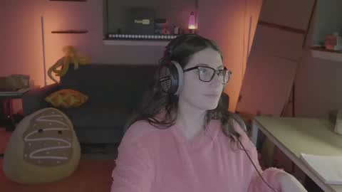 Sarah Arabic online show from January 4, 12:16 am