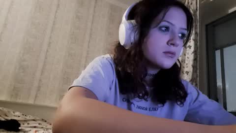 Lina online show from November 11, 1:35 pm