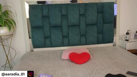   online show from May 5, 7:03 am