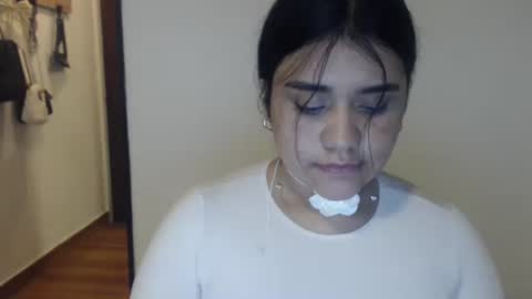 Snapshot of aralynmielle chatting on October 19, 8:19 am Aralyn online show from October 19, 8:19 am