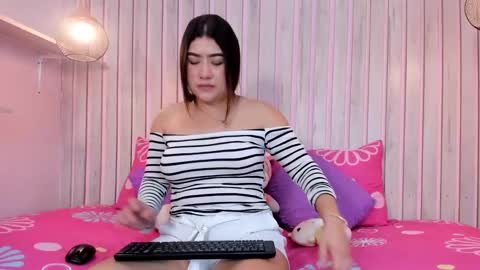 Aranza hills online show from December 6, 1:49 pm