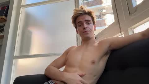 Archie online show from March 22, 7:07 pm