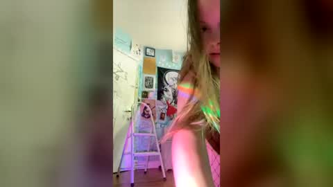 areyawatching0_0 online show from June 16, 10:36 pm