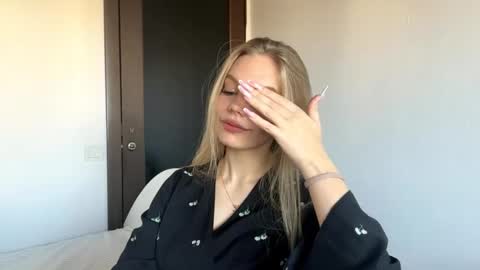 Amelia online show from November 9, 6:50 am