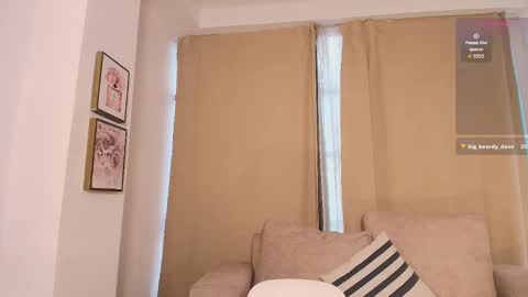 Ari online show from September 17, 3:59 pm