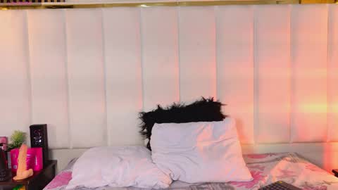 Aria Jones online show from December 2, 9:46 pm