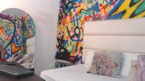 aria online show from November 12, 12:40 pm