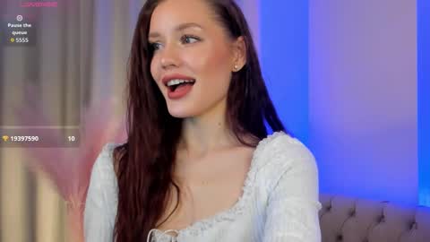 aria_mila online show from November 23, 11:41 am