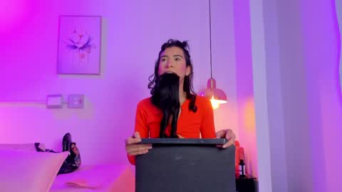 aria_millers1 online show from June 5, 11:26 am
